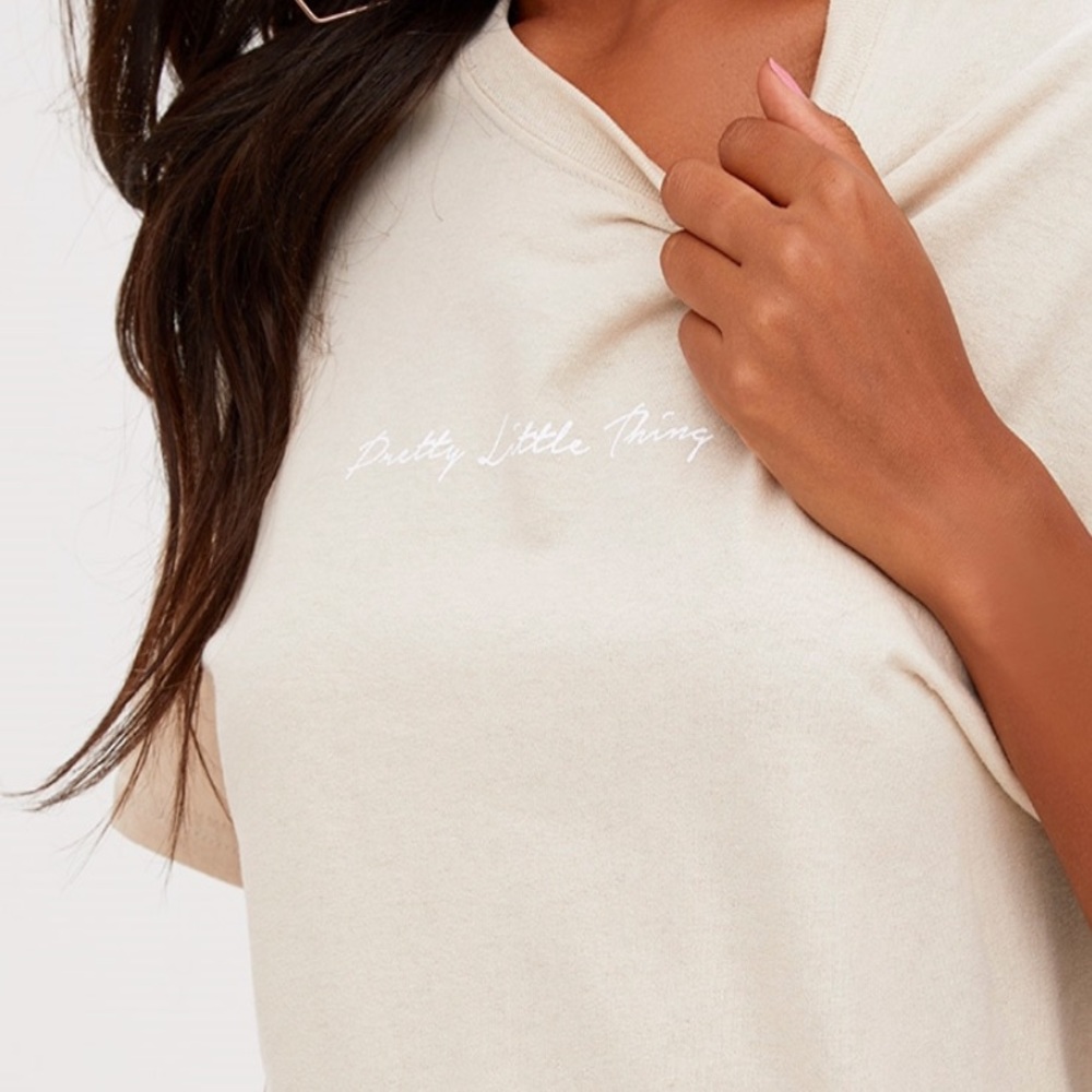 Pretty Little Thing Oversized T Shirt